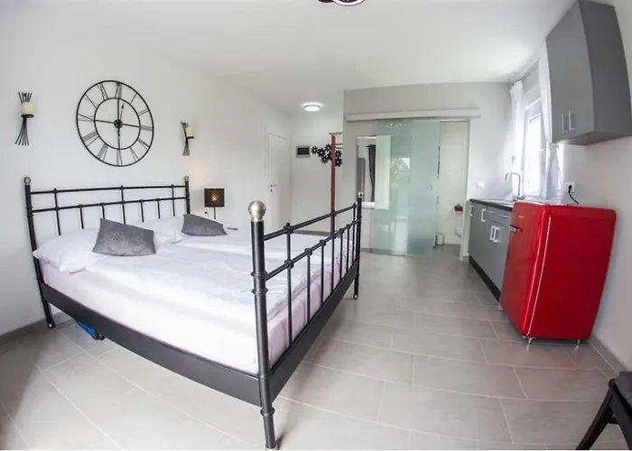 Mojeljeto 게스트하우스 4*